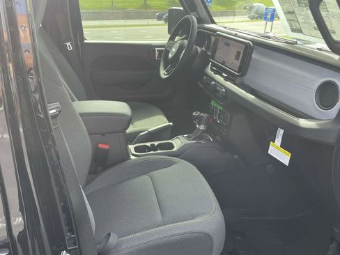 New 2025 Jeep Gladiator Sport image 30