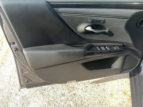 Used 2021 Lexus ES 350 w/ Premium Package image 18