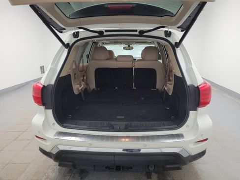 Used 2020 Nissan Pathfinder Platinum image 29
