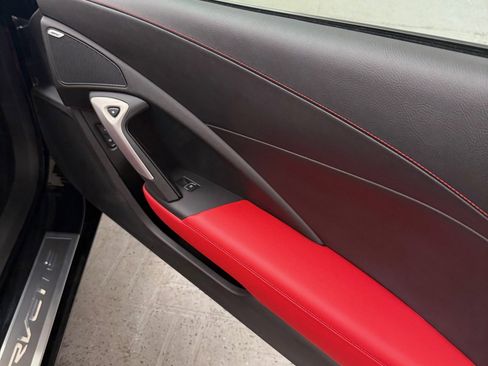 Used 2015 Chevrolet Corvette Z06 w/ 2LZ Preferred Equipment Group image 19