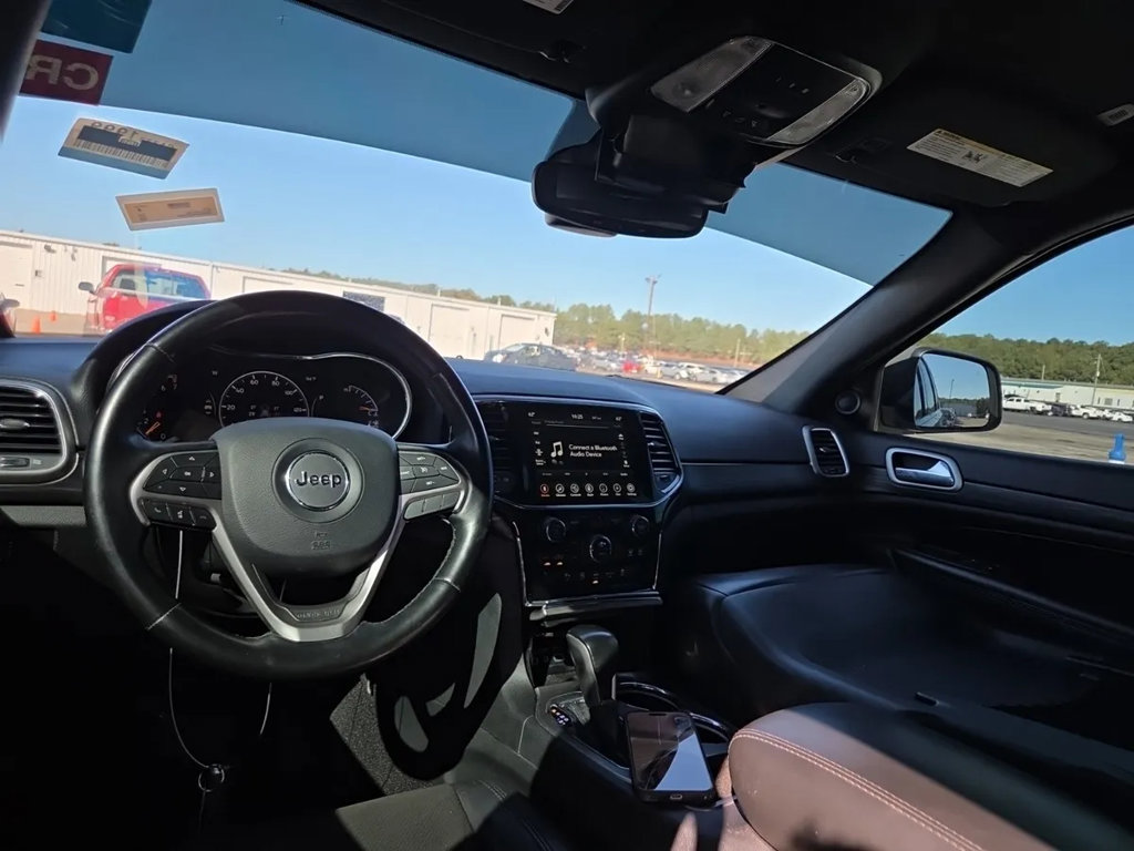 Used 2020 Jeep Grand Cherokee Altitude RWD image 10