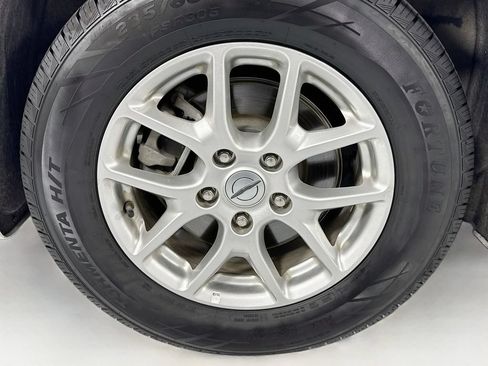 Used 2025 Chrysler Pacifica Select FWD image 32