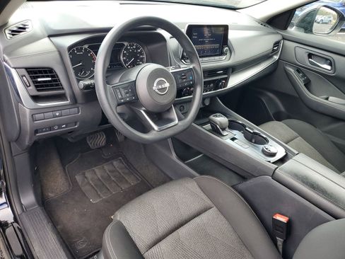 Used 2024 Nissan Rogue SV image 6