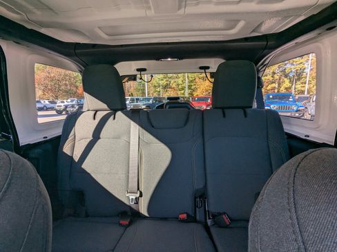 Used 2024 Jeep Wrangler Sahara w/ Safety Group image 10