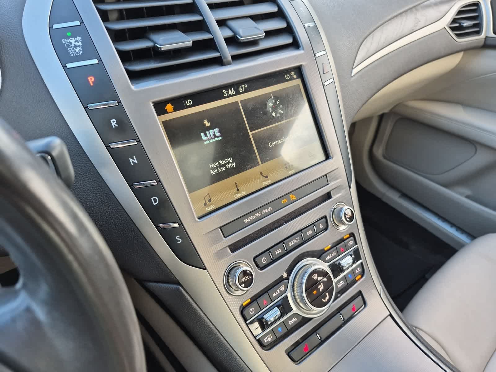 Used 2017 Lincoln MKZ Select FWD image 29