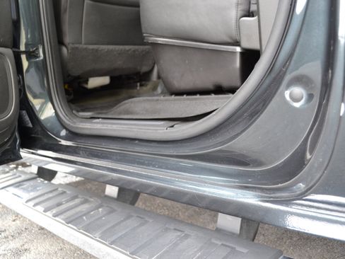 Used 2017 Chevrolet Silverado 1500 High Country image 52