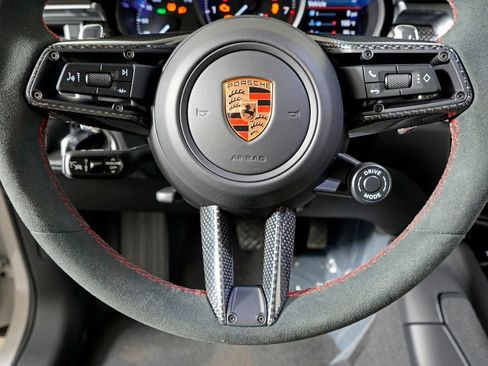 New 2026 Porsche Macan GTS image 23