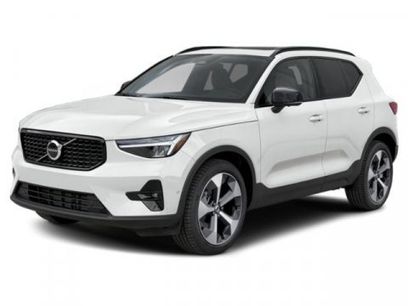 Used 2026 Volvo XC40 B5 Plus