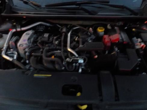 Used 2025 Nissan Sentra SV image 6