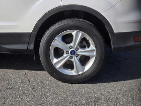 Used 2015 Ford Escape SE image 21