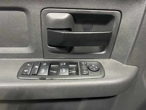 Used 2011 RAM 2500 ST w/ ST Popular Equipment Group AWD/4WD image 16