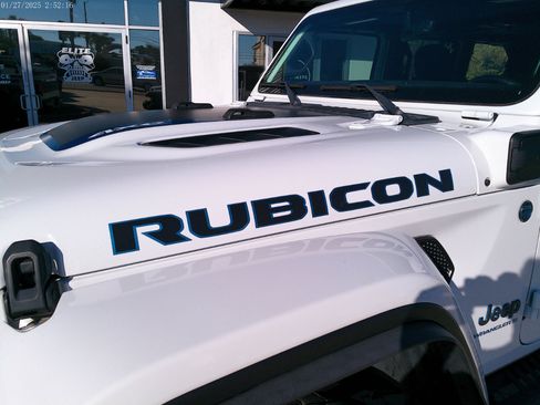 Used 2023 Jeep Wrangler Unlimited Rubicon 4xe w/ Cold Weather Group image 19