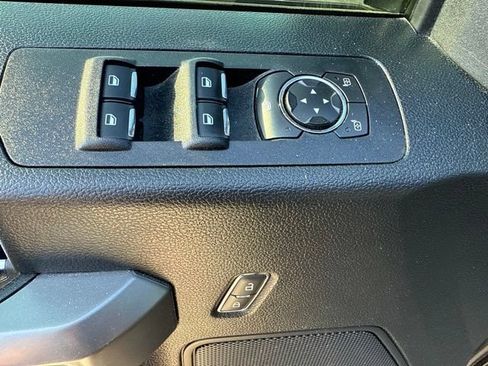 Used 2019 Ford F150 XLT w/ Equipment Group 302A Luxury AWD/4WD image 10