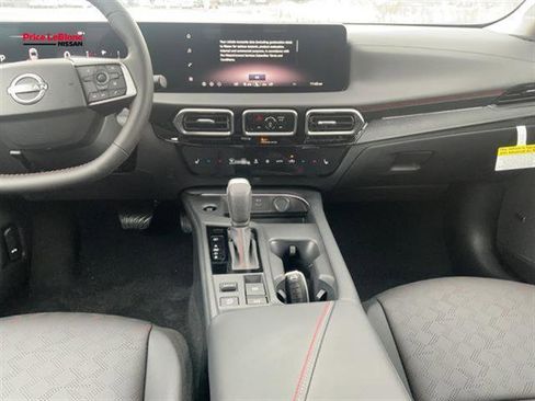 New 2026 Nissan Sentra SR w/ SR Premium Package FWD image 13