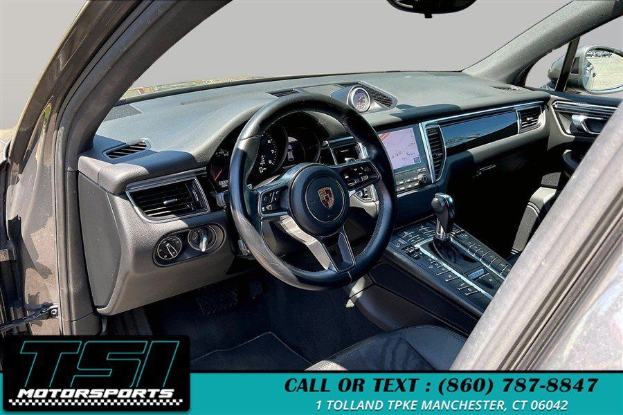 Used 2018 Porsche Macan AWD/4WD image 14