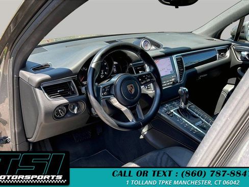 Used 2018 Porsche Macan AWD/4WD image 14
