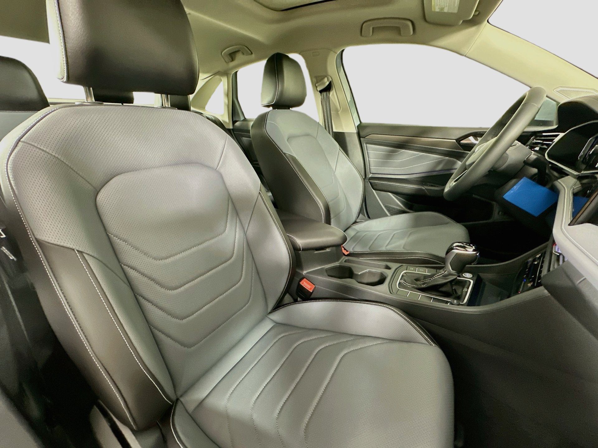 Certified 2026 Volkswagen Jetta SEL FWD image 27