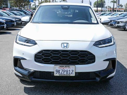 Used 2024 Honda HR-V EX-L image 2