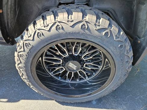 Used 2020 RAM 1500 Laramie AWD/4WD image 14