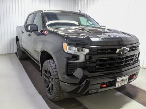Used 2022 Chevrolet Silverado 1500 LT Trail Boss image 1