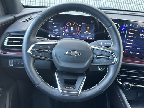 Used 2024 Chevrolet Traverse Z71 w/ LPO, Floor Liner Package image 2