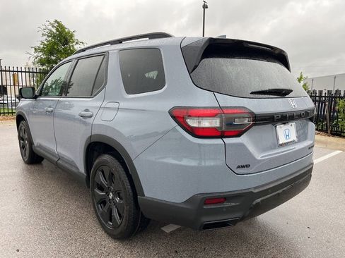 New 2026 Honda Pilot Black Edition image 4