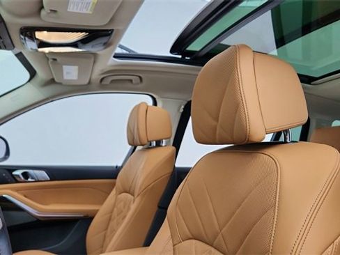 Used 2026 BMW X7 xDrive40i image 36