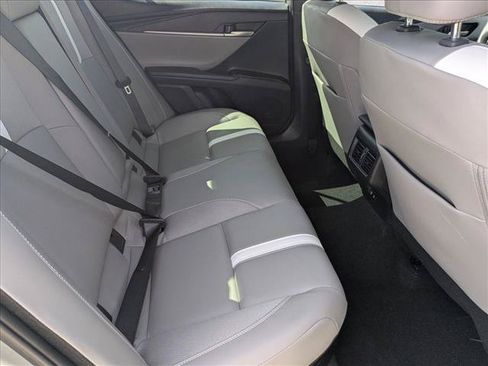 Used 2025 Toyota Camry SE FWD image 19