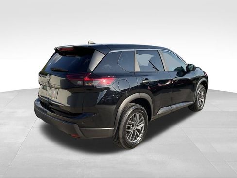 Used 2024 Nissan Rogue S FWD image 5