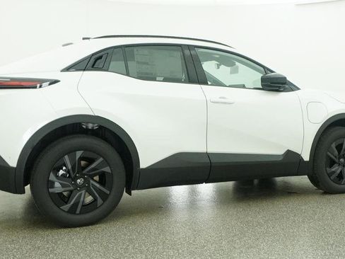 New 2026 Toyota C-HR AWD/4WD image 18