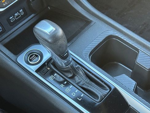 Used 2025 Nissan Sentra SV image 19