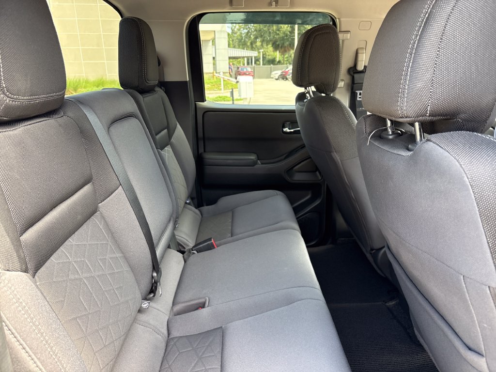 Used 2025 Nissan Frontier SV w/ Tow Package RWD image 29