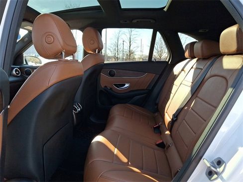 Used 2022 Mercedes-Benz GLC 300 4MATIC image 10