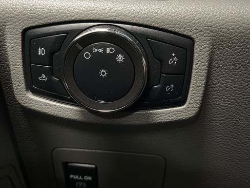 Used 2020 Ford F150 XLT image 19