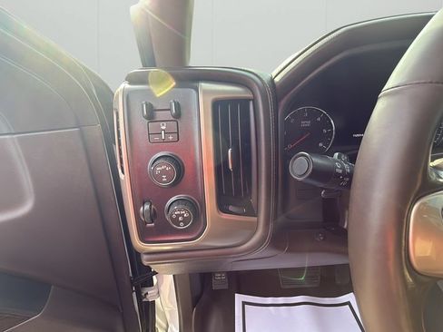 Used 2018 GMC Sierra 1500 Denali AWD/4WD image 23