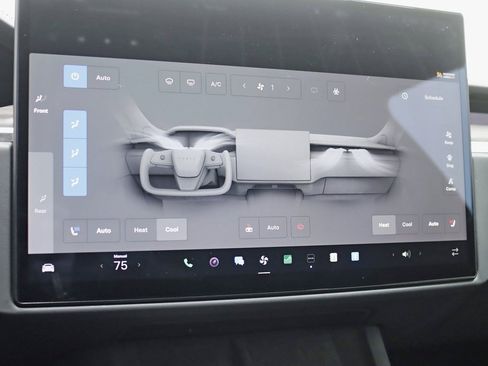 Used 2023 Tesla Model S Standard Range image 18