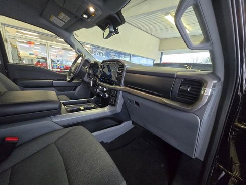 Used 2024 Ford F150 XLT w/ Mobile Office Package image 27