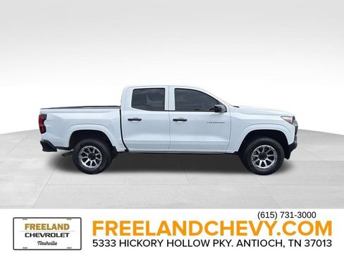 Used 2024 Chevrolet Colorado W/T w/ WT Convenience Package II RWD image 2