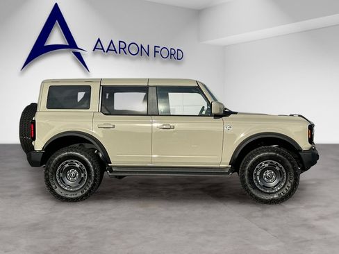 New 2025 Ford Bronco Outer Banks w/ Sasquatch Package image 6