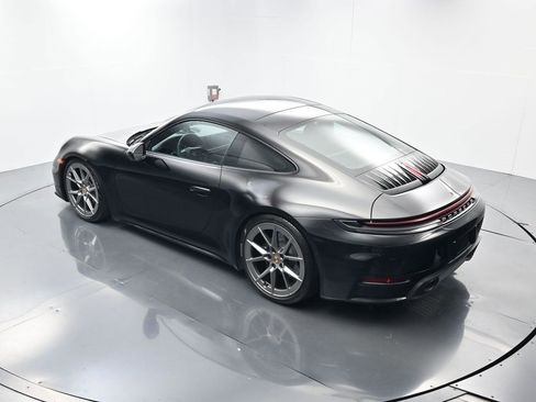 Used 2025 Porsche 911 Carrera image 30