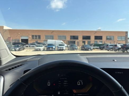 Used 2024 Kia Sorento S FWD image 34