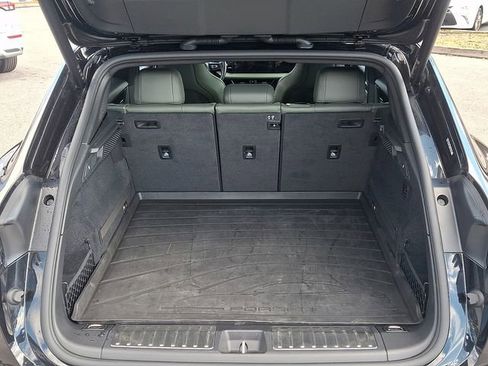 Used 2024 Porsche Macan 4 Electric image 32