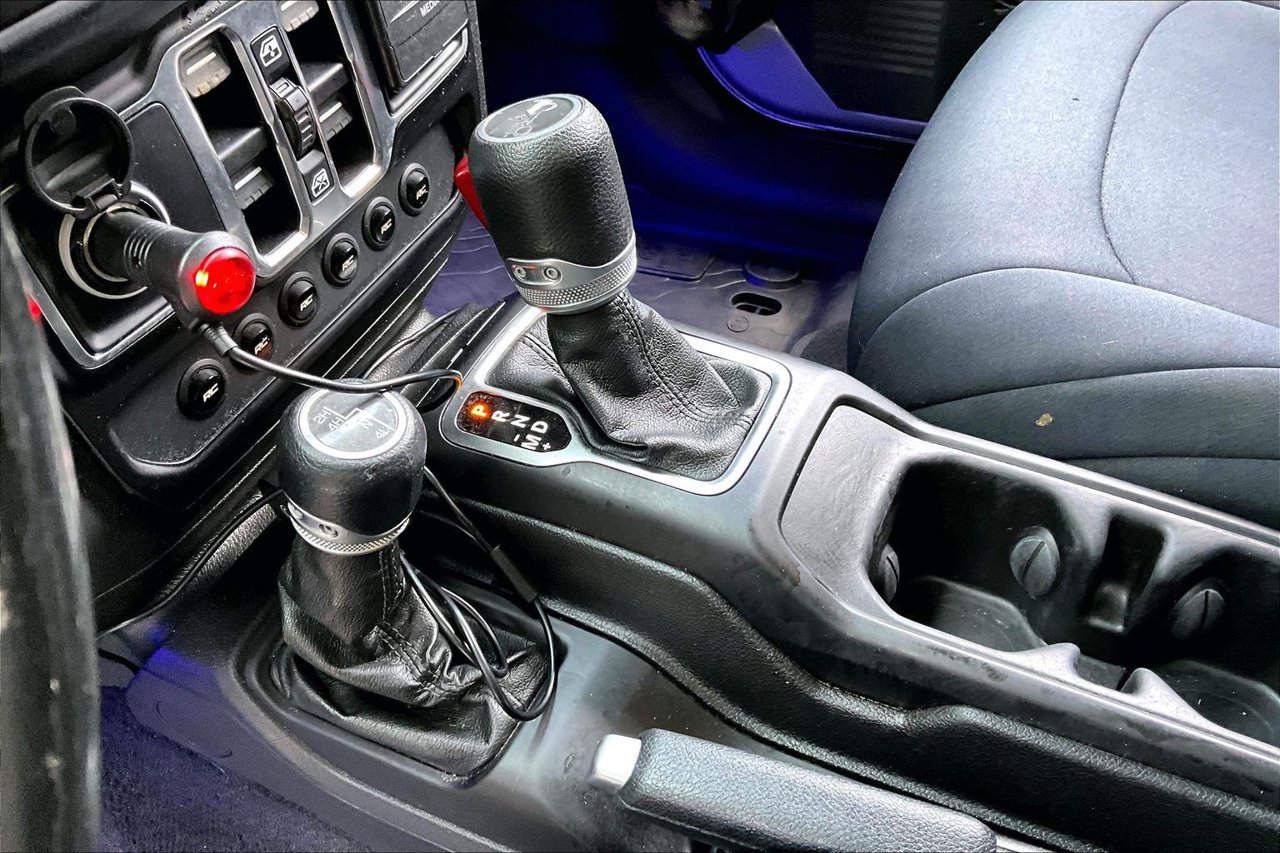 Used 2020 Jeep Wrangler Unlimited Sport AWD/4WD image 15