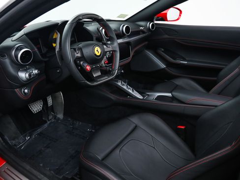 Certified 2023 Ferrari Portofino M image 2