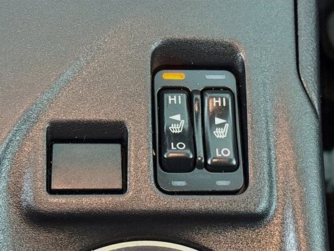 Used 2018 Subaru Impreza 2.0i Limited image 16