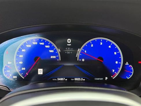 Used 2019 BMW M550i xDrive AWD/4WD image 40