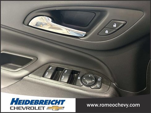 Certified 2024 Chevrolet Equinox LT w/ LPO, Floor Liner Package FWD image 11