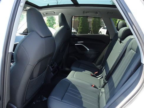 New 2025 Audi Q5 Premium Plus image 6