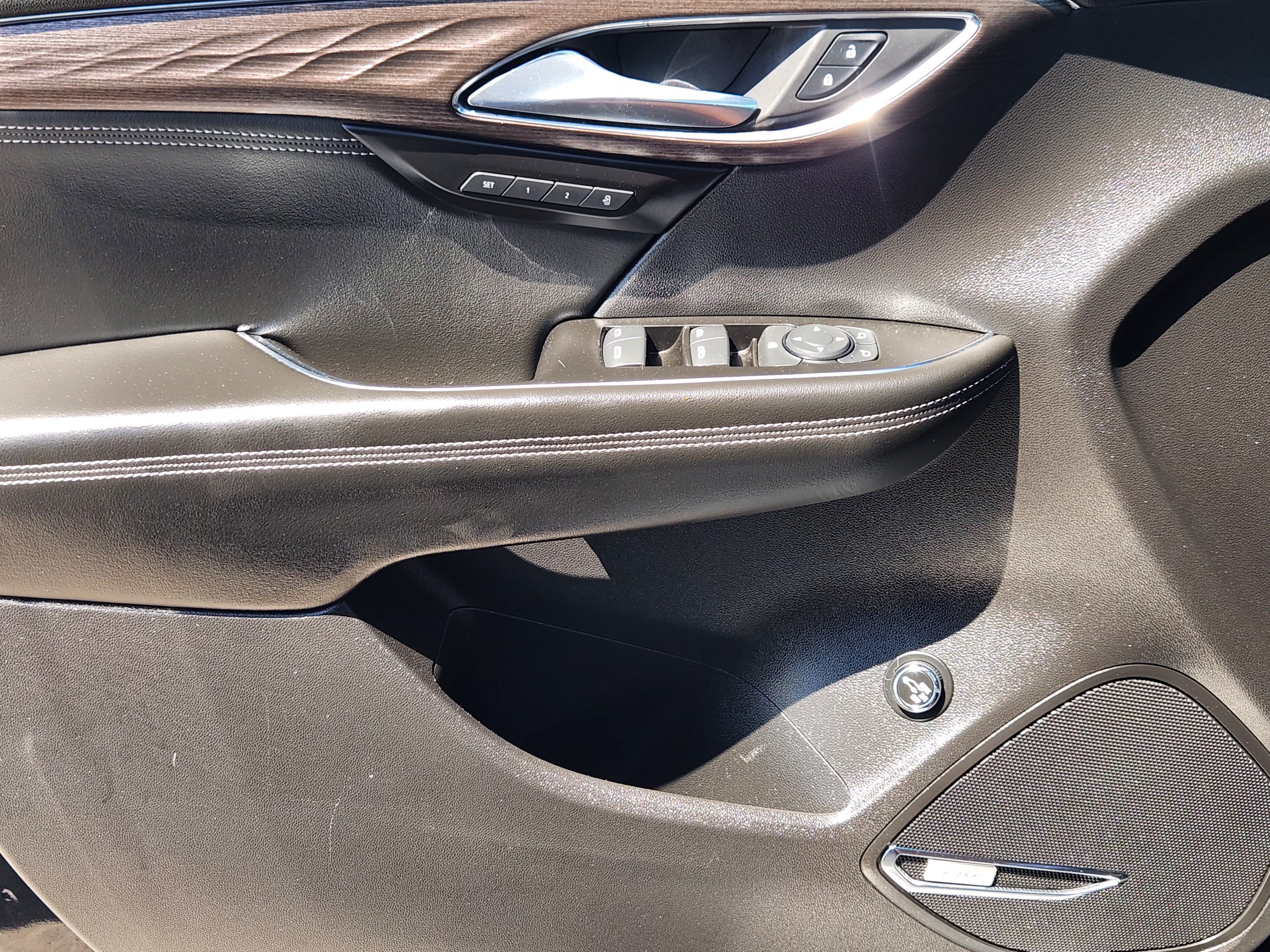 Used 2023 Buick Envision Avenir AWD/4WD image 24