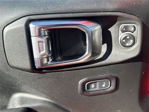 Used 2018 Jeep Wrangler Unlimited Sport S image 14